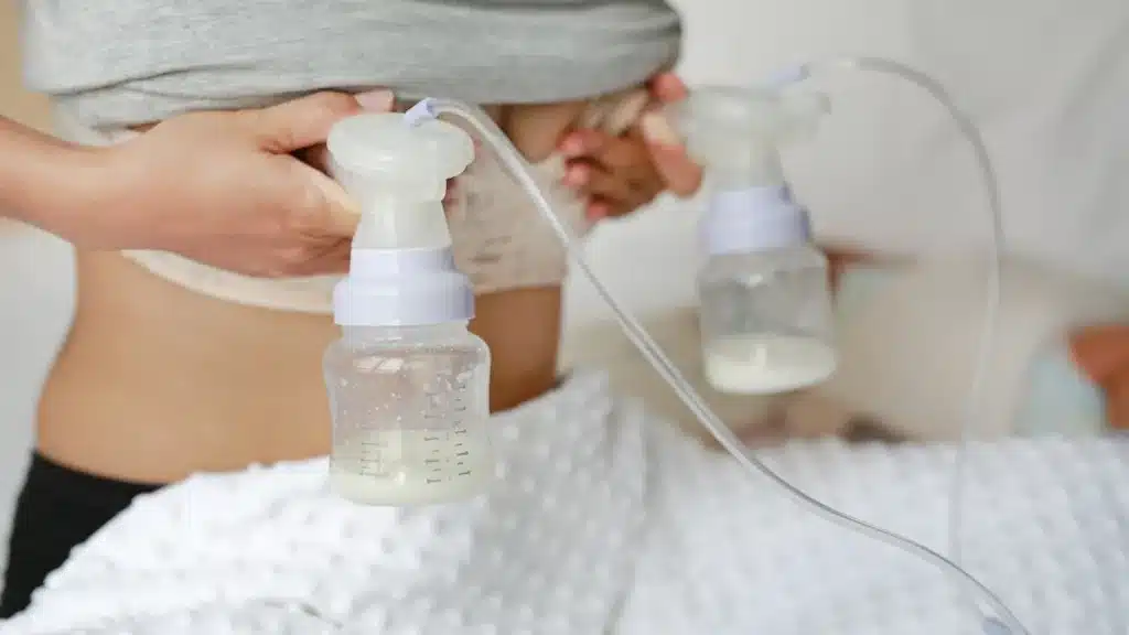 What It’s Like to Use a Wearable Breast Pump in Everyday Life