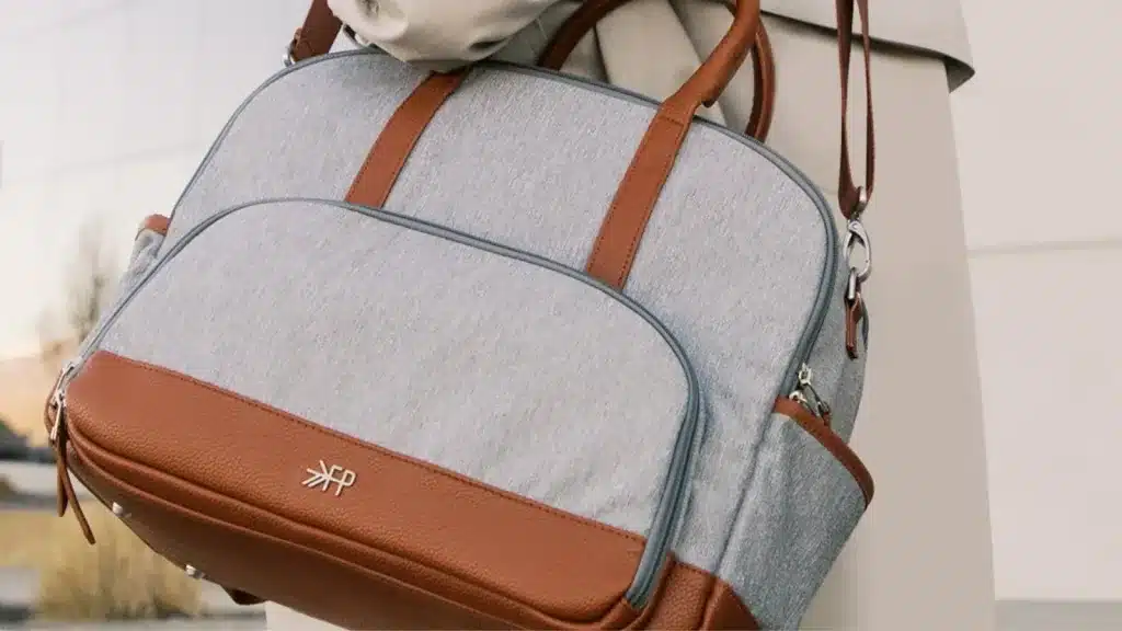 Advantages of Using a Dedicated Breast Pump Bag for Working Moms