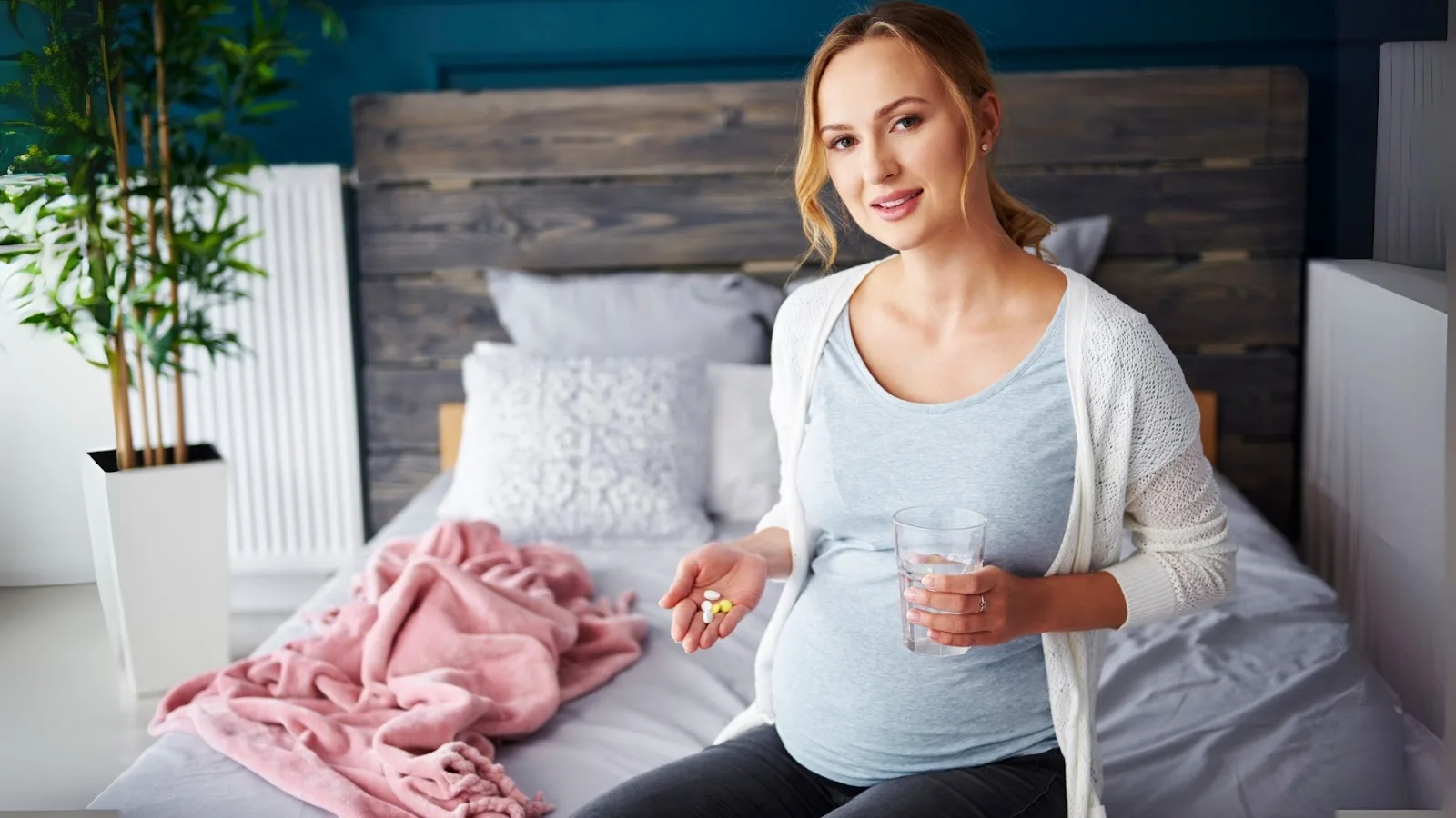Prenatal Vitamins Explained: Finding the Best Formula with Folic Acid