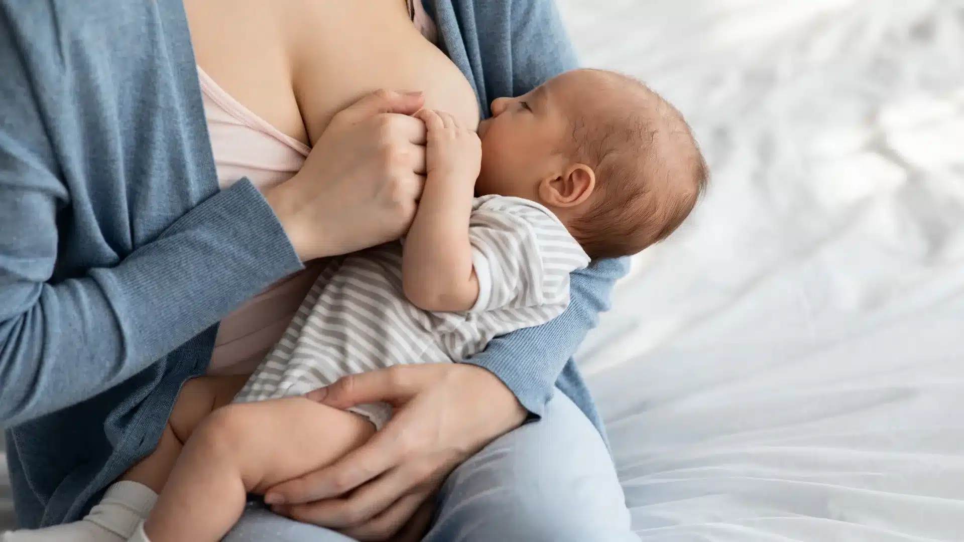 Blood in Breast Milk While Pumping: Causes & When to Worry