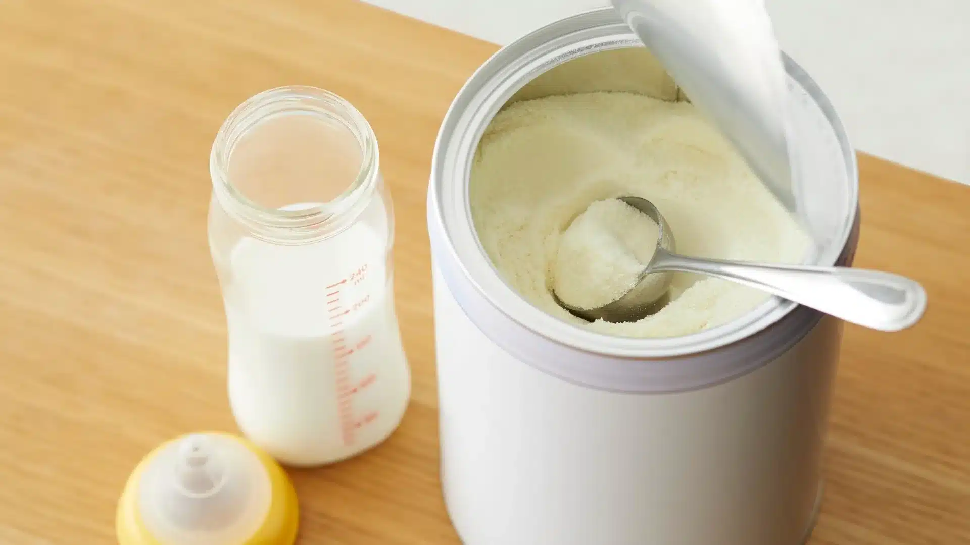 can you mix formula and breastmilk in the same bottle