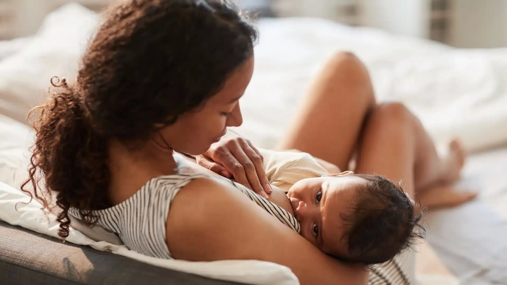 Breastfeeding vs Pumping: Which Feeding Method Works Best?