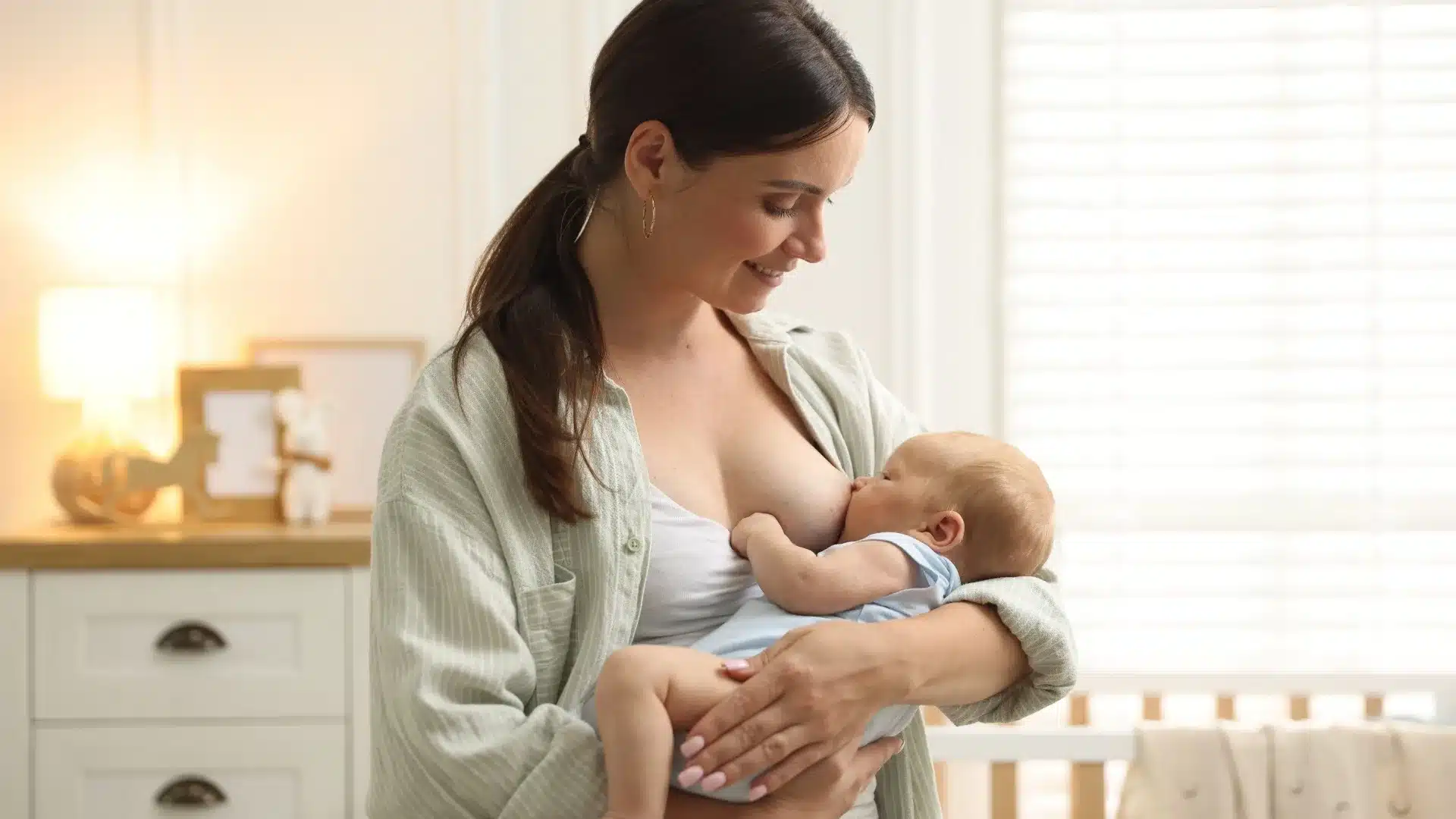 Can I Take Mucinex While Breastfeeding? The Safe vs Risky Versions